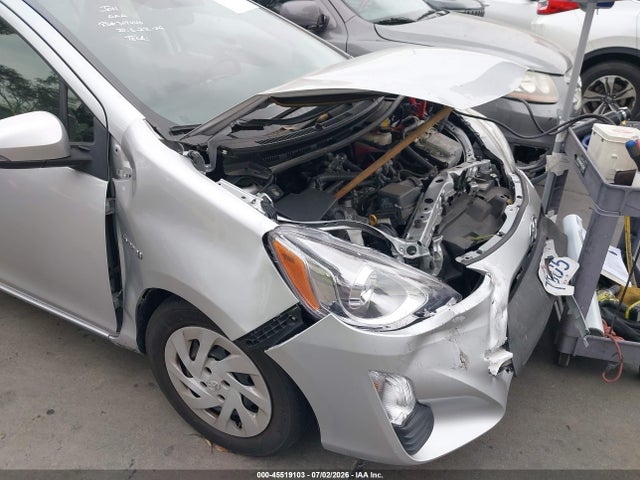 Toyota Prius C Two 2016 JTDKDTB37G1125944 Image 6
