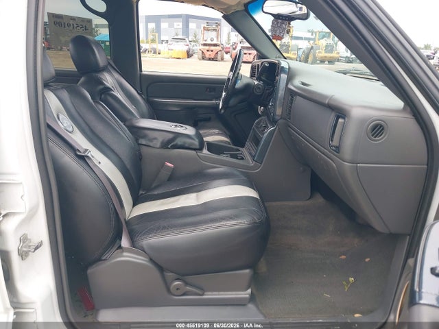 45519109 :رقم المزاد ، 2GTEC13T751305323 vin ، 2005 Gmc Sierra 1500 Sle مزاد بيع