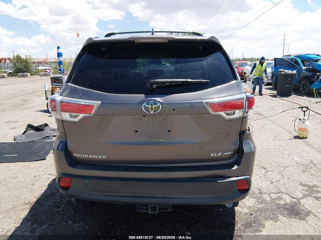 Toyota Highlander Xle V6 2016 5TDJKRFH2GS301036 Image 16
