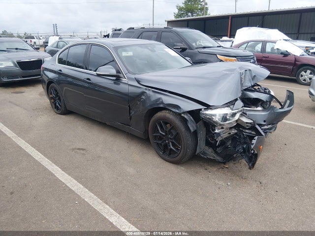 45519129 :رقم المزاد ، WBA8B9C59JK676832 vin ، 2018 Bmw 330i مزاد بيع
