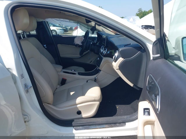 Продажа на аукционе авто 2015 Mercedes-benz Gla 250 4matic, vin: WDCTG4GB8FJ171311, номер лота: 45519219