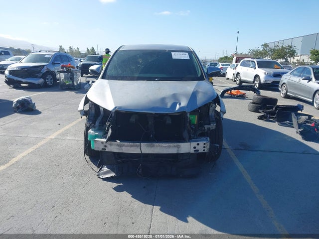 5TDZZRFH3HS234754 Toyota Highlander Le
