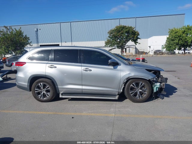 5TDZZRFH3HS234754 Toyota Highlander Le