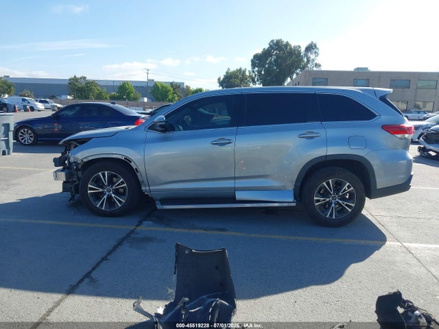 5TDZZRFH3HS234754 Toyota Highlander Le