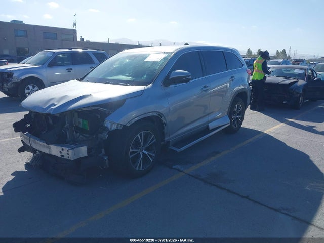 5TDZZRFH3HS234754 Toyota Highlander Le