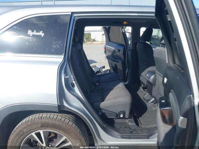 5TDZZRFH3HS234754 Toyota Highlander Le