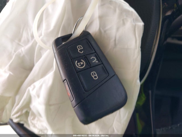 45519233 :رقم المزاد ، 3VWE57BU4KM133065 vin ، 2019 Volkswagen Jetta 1.4t Sel مزاد بيع