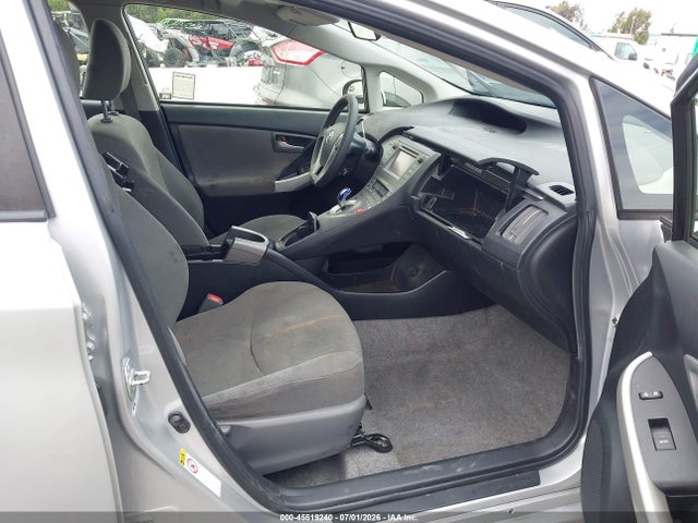 Toyota Prius Two 2014 JTDKN3DU4E0365281 Image 5