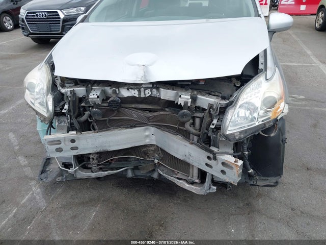 Toyota Prius Two 2014 JTDKN3DU4E0365281 Image 6