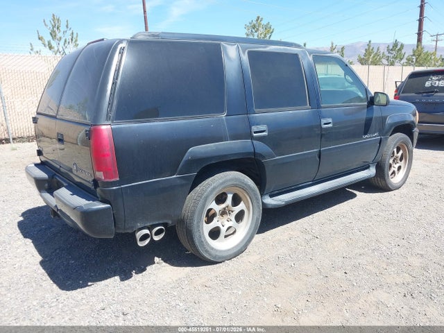 Продажа на аукционе авто 2000 Cadillac Escalade Standard, vin: 1GYEK63R3YR200885, номер лота: 45519251