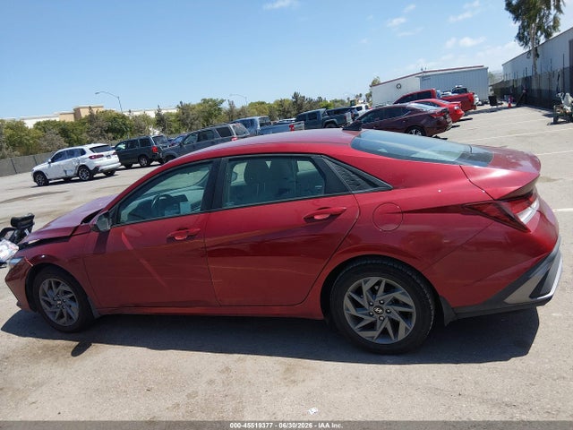 KMHLM4DG5RU711372 Hyundai ELANTRA SEL