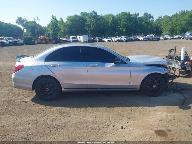 2018 Mercedes-benz C 300 4matic მანქანა იყიდება აუქციონზე, vin: 55SWF4KB6JU250911, აუქციონის ნომერი: 45519414