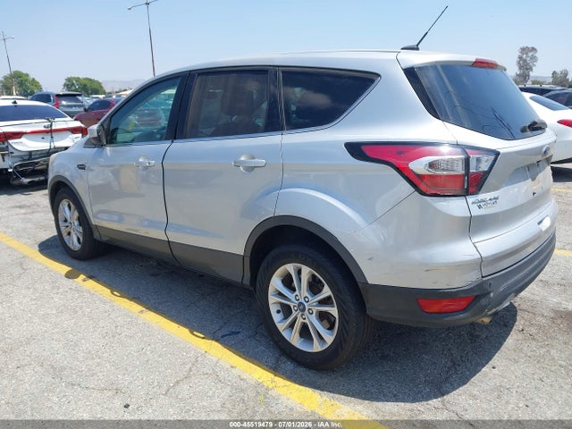 1FMCU0GD8HUE12368 Ford ESCAPE SE