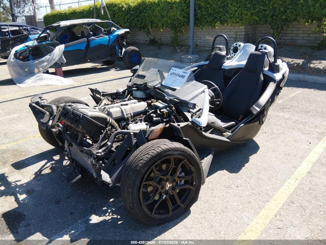 Polaris Slingshot S 2023 57XAASHD1P8160881 Image 2
