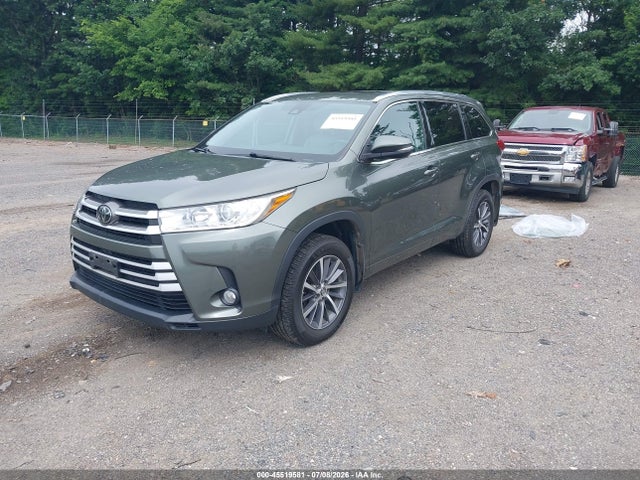 Toyota Highlander Xle 2018 5TDJZRFH0JS866596 Image 2