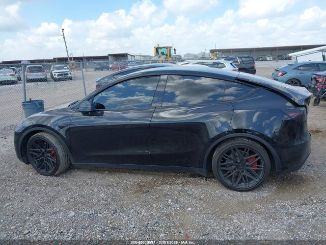 7SAYGDEF0PF668575 Tesla Model Y Performance Dual Motor All-wheel Drive
