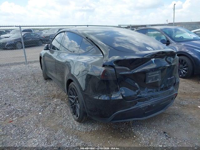 7SAYGDEF0PF668575 Tesla Model Y Performance Dual Motor All-wheel Drive