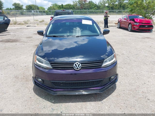 2013 Volkswagen Jetta 2.5l Se მანქანა იყიდება აუქციონზე, vin: 3VWDX7AJ4DM295861, აუქციონის ნომერი: 45519705