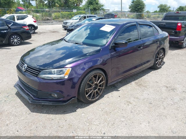 2013 Volkswagen Jetta 2.5l Se მანქანა იყიდება აუქციონზე, vin: 3VWDX7AJ4DM295861, აუქციონის ნომერი: 45519705