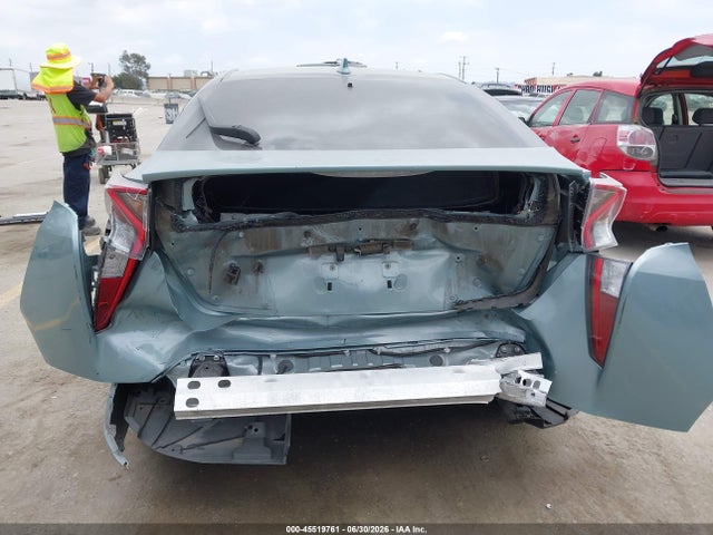 Toyota Prius Two 2016 JTDKBRFU0G3513839 Image 16