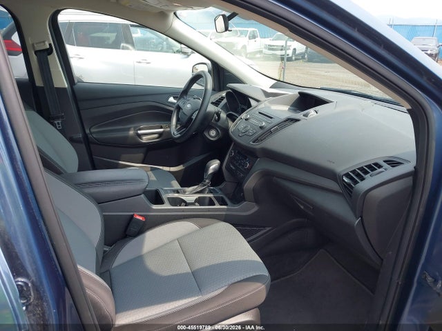 1FMCU9GD2JUC38761 Ford ESCAPE SE