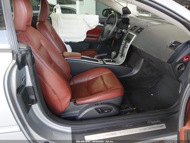 2013 Volvo C70 T5 მანქანა იყიდება აუქციონზე, vin: YV1672MC7DJ142779, აუქციონის ნომერი: 45519797