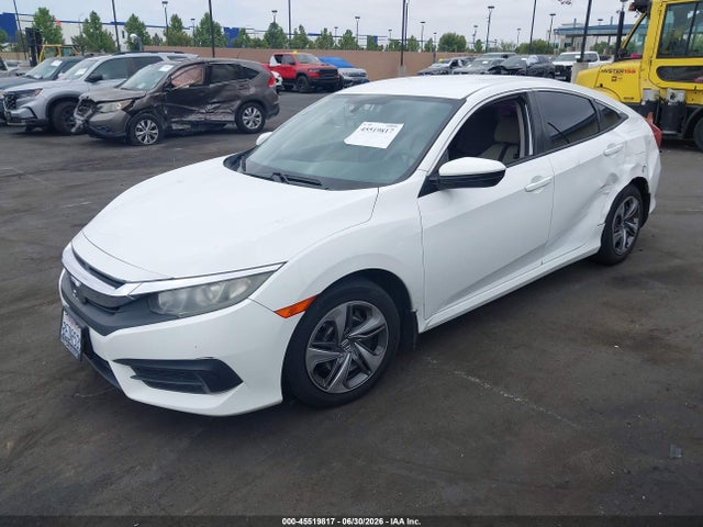Honda Civic Lx 2018 2HGFC2F54JH555886 Image 2