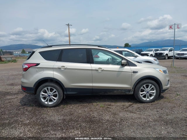 1FMCU9GD6JUC38763 Ford ESCAPE SE