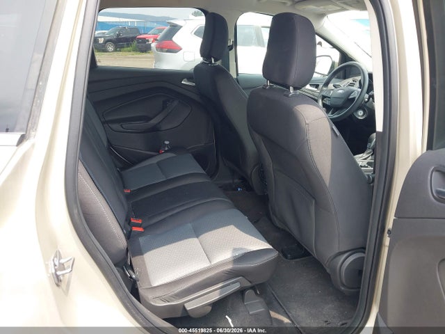 1FMCU9GD6JUC38763 Ford ESCAPE SE