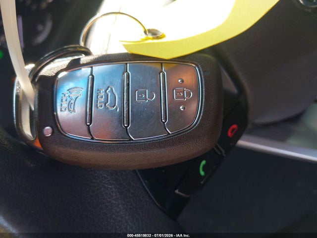 Продаж на аукціоні авто 2019 Hyundai Ioniq Hybrid Blue, vin: KMHC65LCXKU128591, номер лоту: 45519832