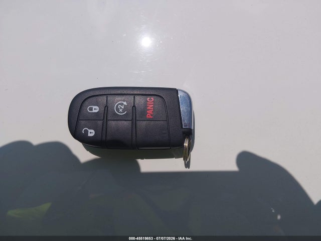 Продаж на аукціоні авто 2017 Jeep Renegade Latitude 4x4, vin: ZACCJBBB8HPG36272, номер лоту: 45519853