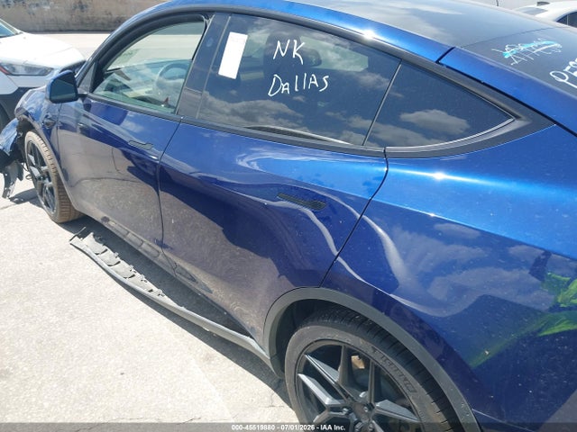 Продажа на аукционе авто 2023 Tesla Model Y Awd/long Range Dual Motor All-wheel Drive, vin: 7SAYGAEE4PF851225, номер лота: 45519880
