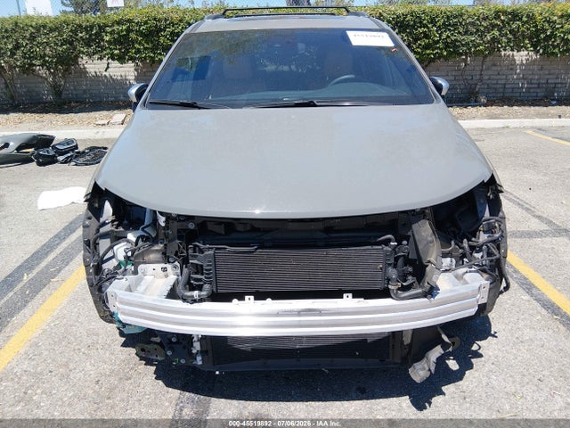 Chrysler Pacifica Hybrid Pinnacle 2023 2C4RC1N73PR584341 Image 6