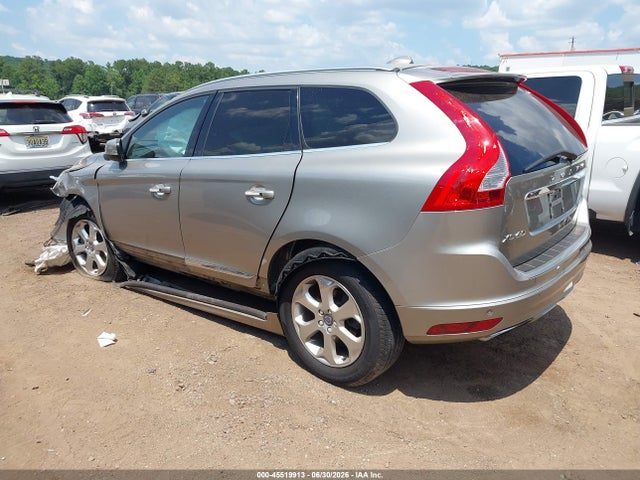 Продажа на аукционе авто 2016 Volvo Xc60 T5 Premier, vin: YV4612RK9G2848820, номер лота: 45519913