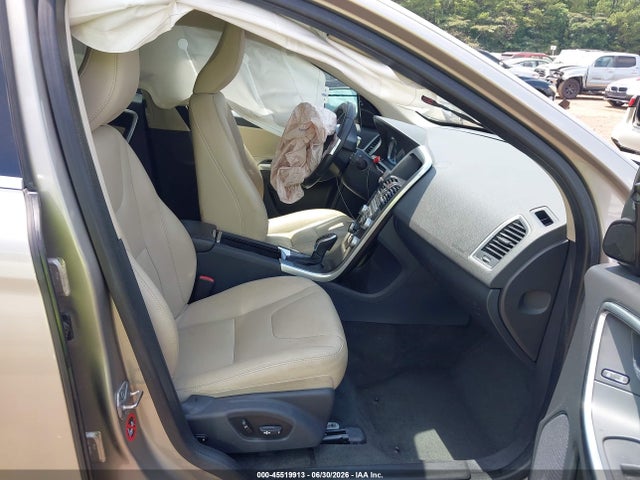 Продажа на аукционе авто 2016 Volvo Xc60 T5 Premier, vin: YV4612RK9G2848820, номер лота: 45519913