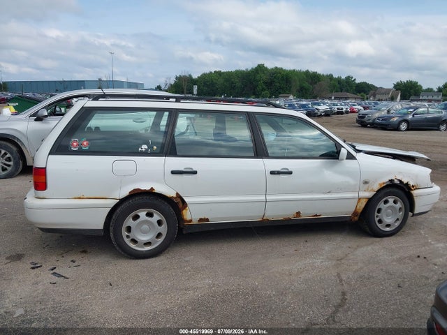 1996 Volkswagen Passat Tdi მანქანა იყიდება აუქციონზე, vin: WVWHG83A2TE248677, აუქციონის ნომერი: 45519969