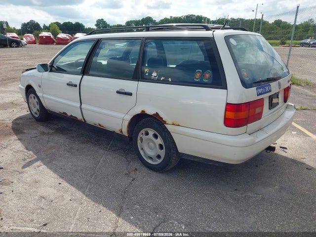 1996 Volkswagen Passat Tdi მანქანა იყიდება აუქციონზე, vin: WVWHG83A2TE248677, აუქციონის ნომერი: 45519969