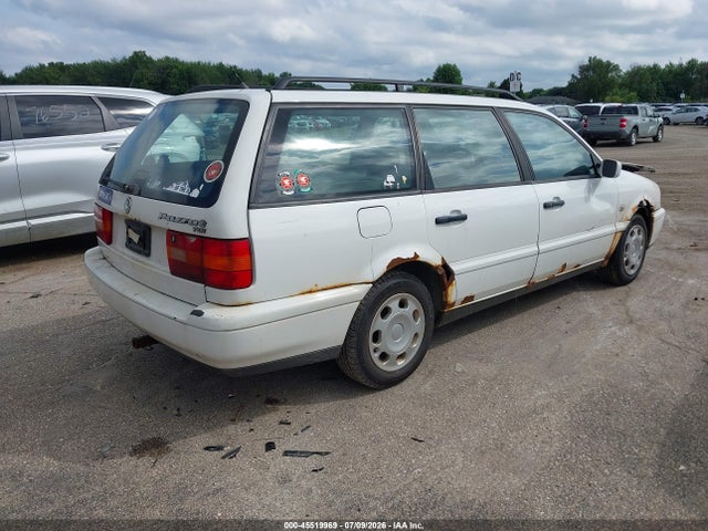 1996 Volkswagen Passat Tdi მანქანა იყიდება აუქციონზე, vin: WVWHG83A2TE248677, აუქციონის ნომერი: 45519969