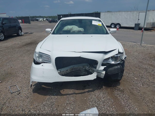 45519996 :رقم المزاد ، 2C3CCAAG5KH648197 vin ، 2019 Chrysler 300 Touring مزاد بيع