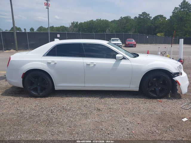 45519996 :رقم المزاد ، 2C3CCAAG5KH648197 vin ، 2019 Chrysler 300 Touring مزاد بيع