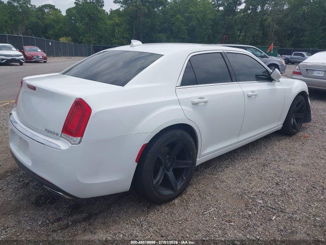 45519996 :رقم المزاد ، 2C3CCAAG5KH648197 vin ، 2019 Chrysler 300 Touring مزاد بيع