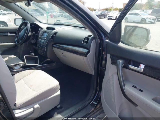 Продаж на аукціоні авто 2014 Kia Sorento Lx, vin: 5XYKT3A66EG453027, номер лоту: 45520040
