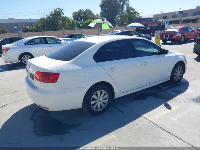 2013 Volkswagen Jetta 2.0l S მანქანა იყიდება აუქციონზე, vin: 3VW2K7AJ4DM390376, აუქციონის ნომერი: 45520081