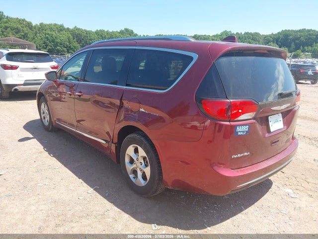 Продажа на аукционе авто 2017 Chrysler Pacifica Touring-l Plus, vin: 2C4RC1EG8HR659343, номер лота: 45520096