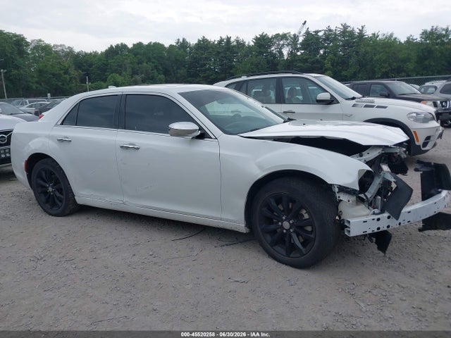 Продаж на аукціоні авто 2015 Chrysler 300c Awd, vin: 2C3CCAKG1FH781916, номер лоту: 45520258