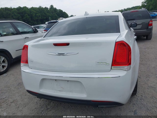 Продаж на аукціоні авто 2015 Chrysler 300c Awd, vin: 2C3CCAKG1FH781916, номер лоту: 45520258