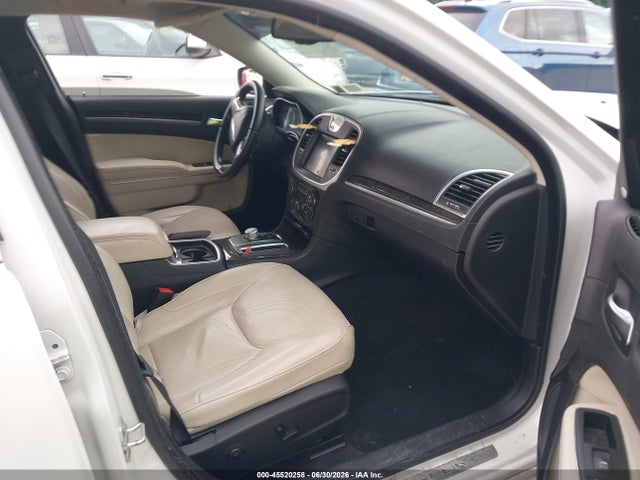 Продаж на аукціоні авто 2015 Chrysler 300c Awd, vin: 2C3CCAKG1FH781916, номер лоту: 45520258