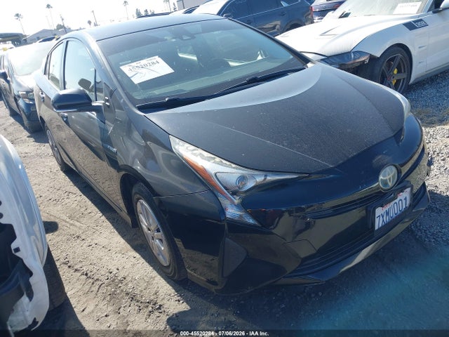 Toyota Prius Two 2017 JTDKBRFU1H3553266 главное изображение