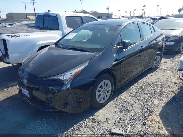 Toyota Prius Two 2017 JTDKBRFU1H3553266 Image 2