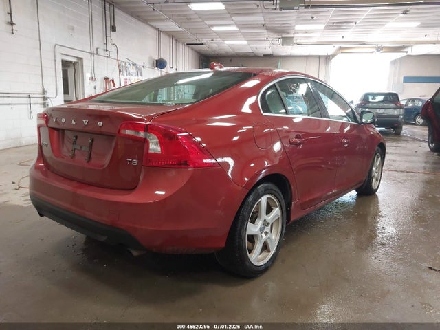 Продажа на аукционе авто 2012 Volvo S60 T5, vin: YV1622FS2C2106817, номер лота: 45520295